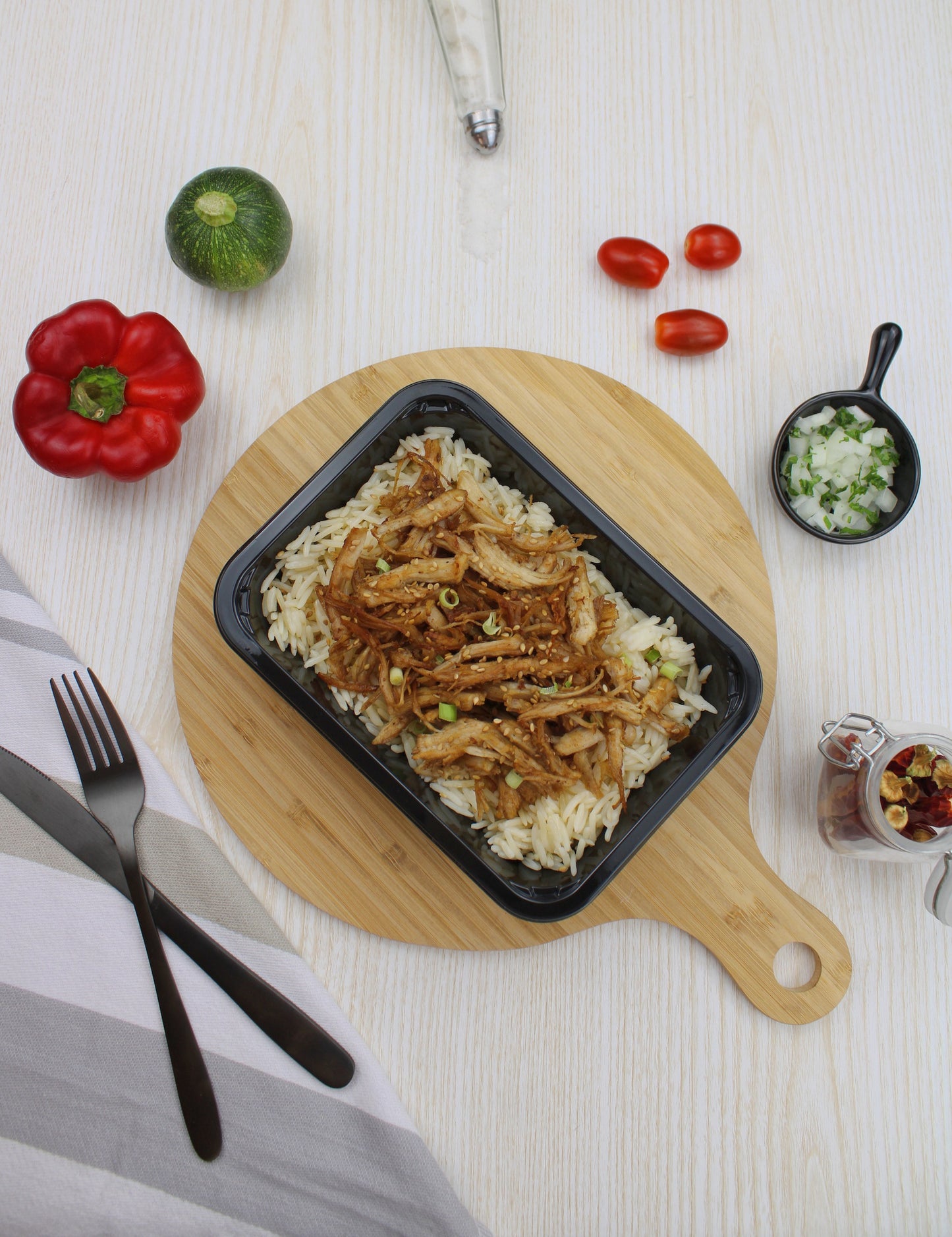 RIZ BASMATI AVEC POULET EFFILOCHÉ FAÇON THAÏ